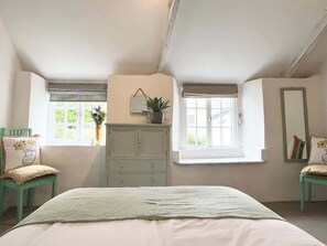 1 bedroom, iron/ironing board, bed sheets