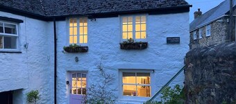 Cosy Cottage Central Marazion with Parking