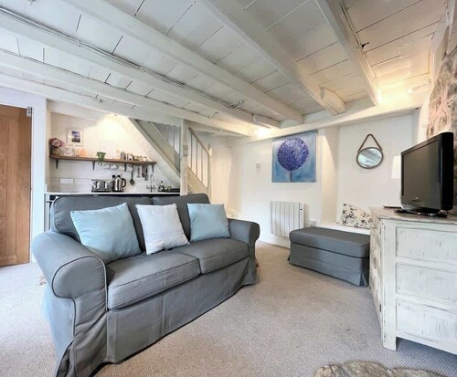 Cosy Cottage Central Marazion with Parking