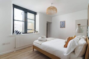 Bügeleisen/Bügelbrett, Reisekinderbett, WLAN, Bettwäsche