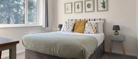 2 sovrum, strykjärn/strykbräda, wi-fi och sängkläder