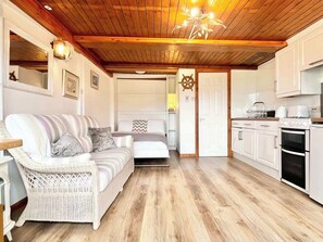 1 bedroom, iron/ironing board, WiFi, bed sheets - Little Penkernick- Newlyn-Parking- Garden View (Newlyn)