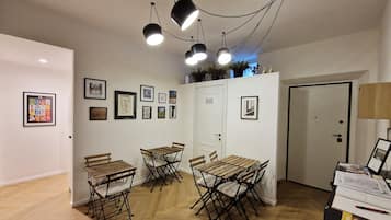 Coin salon dans le hall