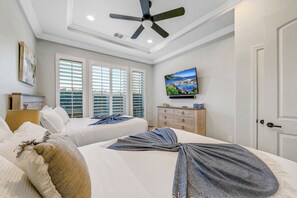 6 عدّة غرف نوم ومكواة/لوح كي وواي فاي وملاءات أسرّة