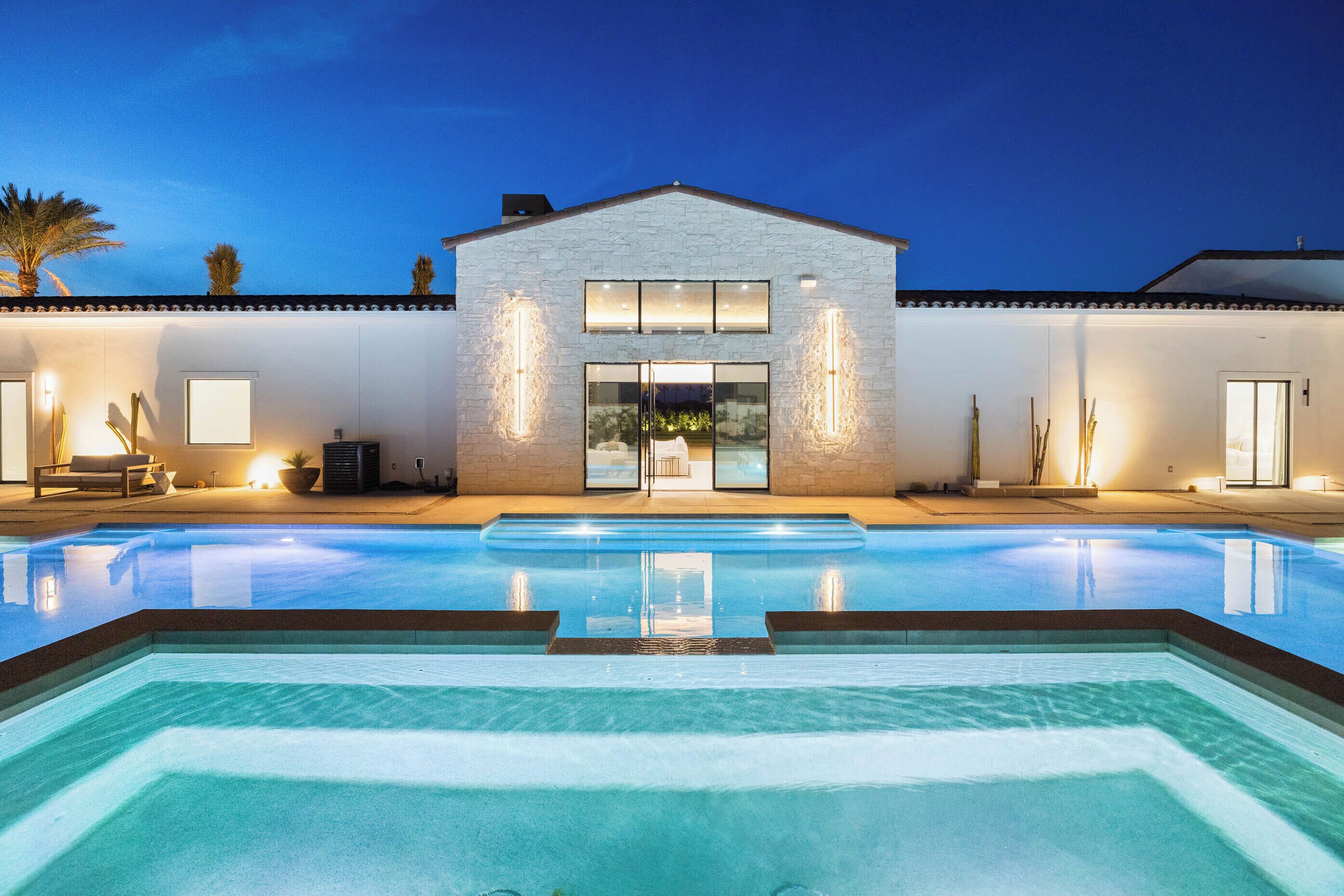 Et oppvarmet basseng