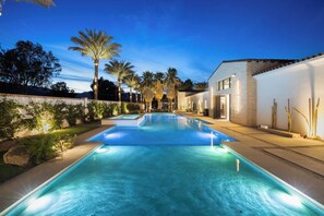 A heated pool - Cache Estate Tennis Court Pickleball (Indio)