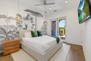 7 bedrooms, iron/ironing board, free WiFi, bed sheets - Lotus Retreat: 7BD Pool Game Rm (Indio)