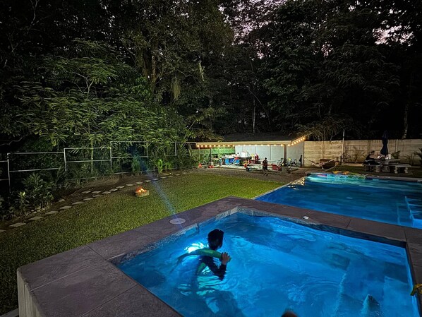 Loft, 1 slaapkamer, toegankelijk voor mindervaliden, roken | Zwembad | Een buitenzwembad