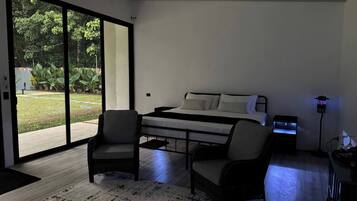 Loft, 1 Bedroom, Accessible, Smoking | Ruang tamu