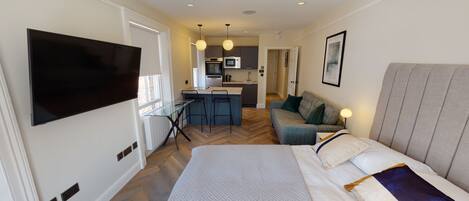 Fer et planche à repasser, Wi-Fi gratuit, draps fournis