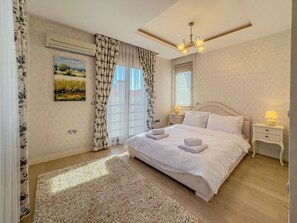 3 makuuhuonetta, silitysrauta/-lauta, internet, vuodevaatteet