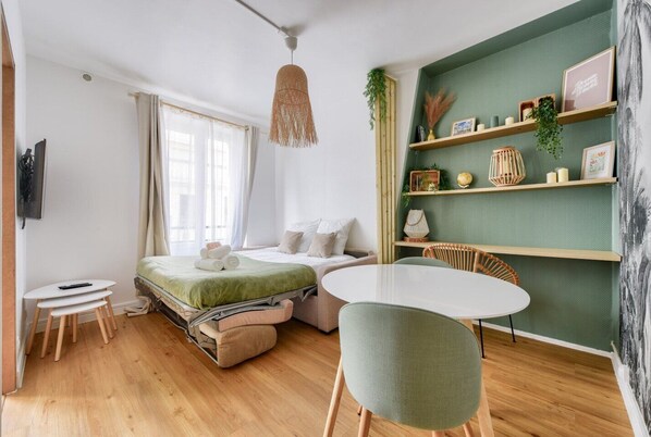 1 bedroom, free WiFi, bed sheets