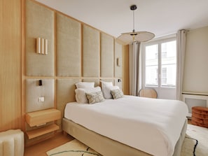 3 chambres, fer et planche à repasser, Wi-Fi, draps fournis
