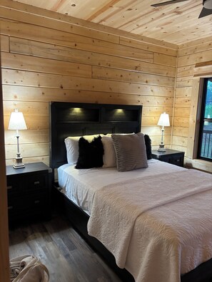 3 Schlafzimmer, BĂŒgeleisen/BĂŒgelbrett, WLAN, BettwĂ€sche