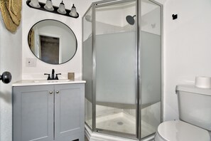 Toallas y papel de baño 