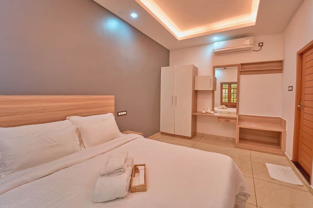 Premium Villa | Pillowtop-Betten, laptopgeeigneter Arbeitsplatz, kostenloses WLAN