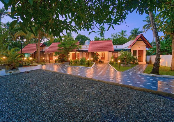 บริเวณภายนอก