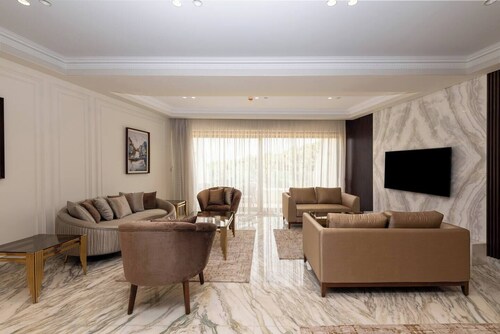 Mirage Residence 2Bedroom's at Golf View