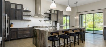 Luxury in North Scottsdale sleeps 10