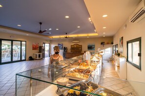 Mobile Home | Dining