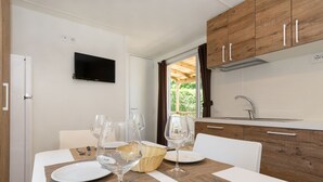 Mobile Home | Private kitchen - Lodge at the Marina Family Resort in Punta Marina (Ravenna)