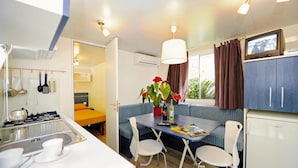 Mobile Home | Living room - Mobile Home at Camping Toscolano in Toscolano Maderno (Toscolano Maderno)