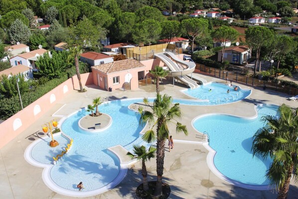 Trailer | Piscina | Piscina externa