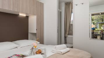 Nhà di động | 2 phòng ngủ, trang bị nội thất với thiết kế riêng biệt