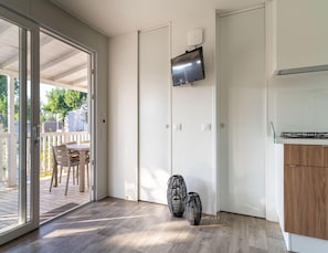 Mobile Home | Reception
