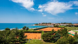 Mobile Home | Sport court - Mobile Home at Aminess Sirena Campsite in Novigrad (Novigrad)