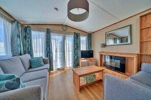 Mobile Home | Living room