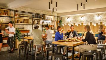 Mobile Home | Dining