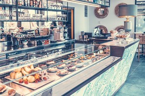 Mobile Home | Dining