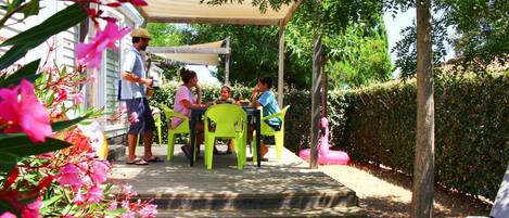 Mobile Home | Garden