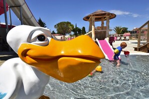 Mobile Home | Children’s area