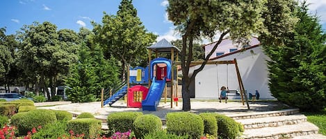 Mobile Home | Children's area
