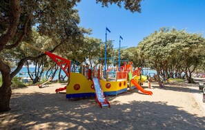 Children’s area - Mobile Home Pag Near Pebble Beach & Pools (Novalja)