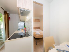 Mobile Home | Private kitchen - The Garda Village Caravan Park, Sirmione (Sirmione)
