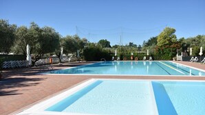 Mobile Home | Pool | Outdoor pool - Mobile Home With Whirlpool in Paddenghe Sulgarda (Padenghe sul Garda)