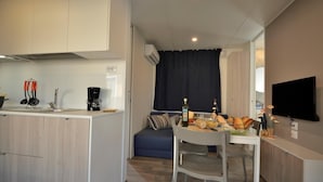 Mobile Home | Dining - Mobile Home With Whirlpool in Paddenghe Sulgarda (Padenghe sul Garda)
