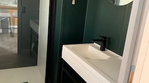 Mobile Home | Bathroom