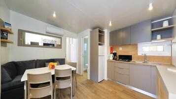 Mobile Home | Living room