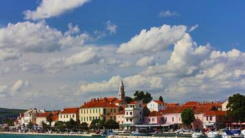 الإطلالة من المنشأة