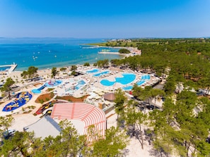 Vista al agua