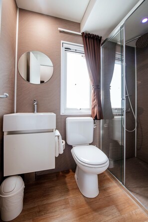 Mobile Home | Bathroom