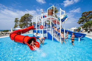 Outdoor pool - Zaton Resort Mobile Home With Pool (Nin)