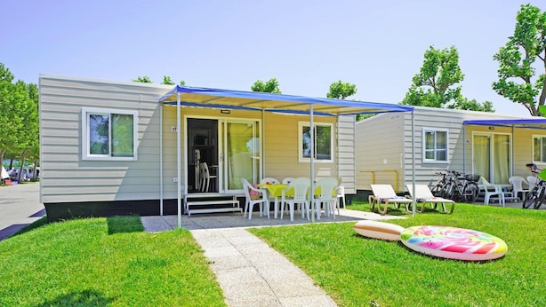 Mobile Home | Outdoor dining - Mobile Home in Desenzano With Swimming Pool (Desenzano del Garda)