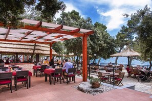 Mobile Home | Outdoor dining - Mobile Homes in Camp Soline at Biograd (Biograd na Moru)