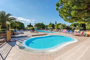 Mobile Home | Pool | Outdoor pool