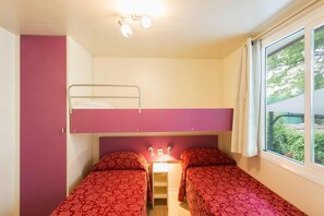 Nhà di động | 2 phòng ngủ, trang bị nội thất với thiết kế riêng biệt 